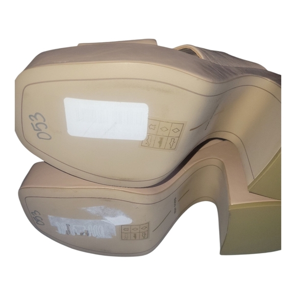 Dolce Vita Women's Cream/Blush Faux Leather Crisscross  Chunky Heels Sandals 9.5 - Picture 8 of 9